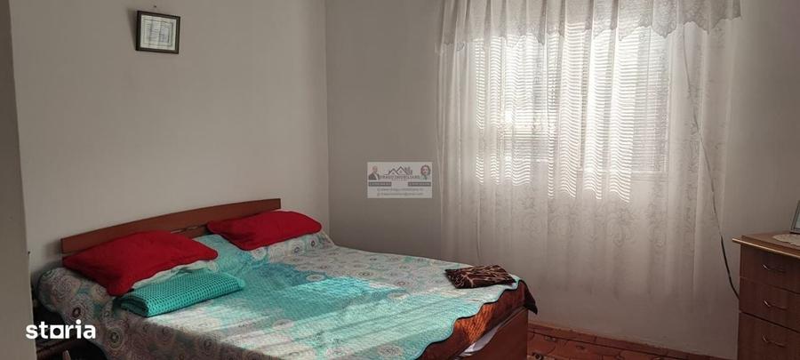 Casă cu 3 camere în Bizighești