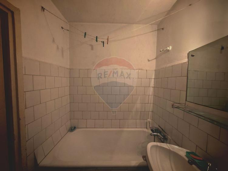 Apartament cu 2 camere decomandat, mobilat în P-ța Reșița