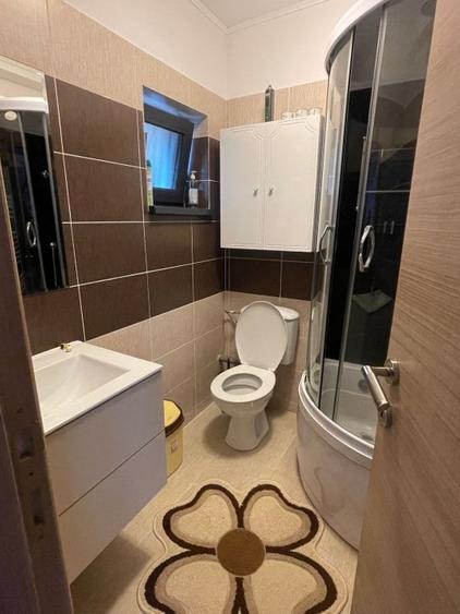 Casă cu 4 camere cu Teren 50 Mp în Central