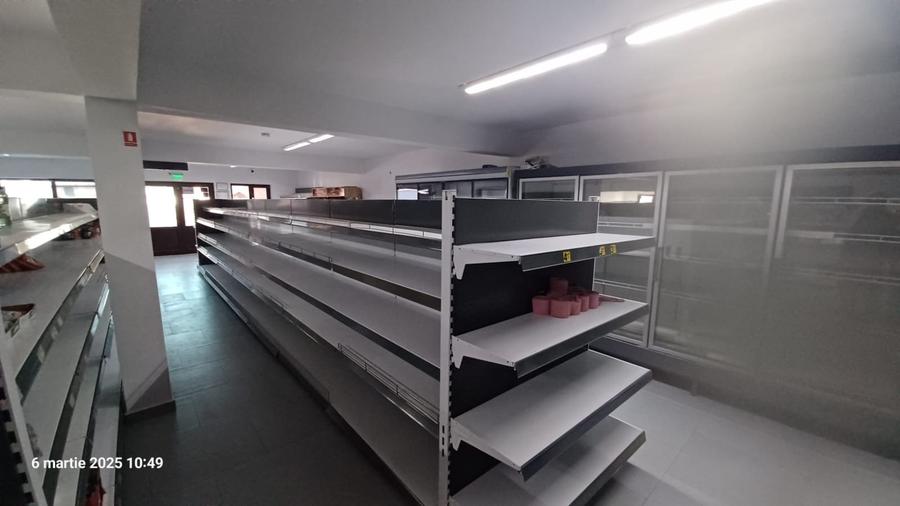 Spațiu comercial, de 380 mp, în Coșereni