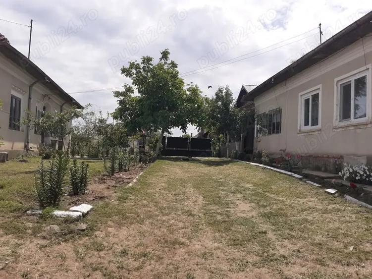 Casă cu 6 camere în Ostroveni