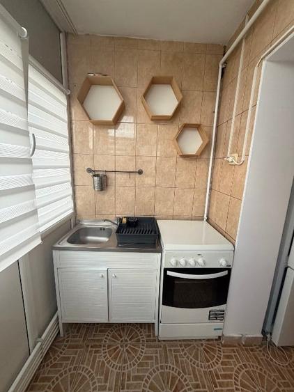 Apartament cu 2 camere decomandat, mobilat în Central