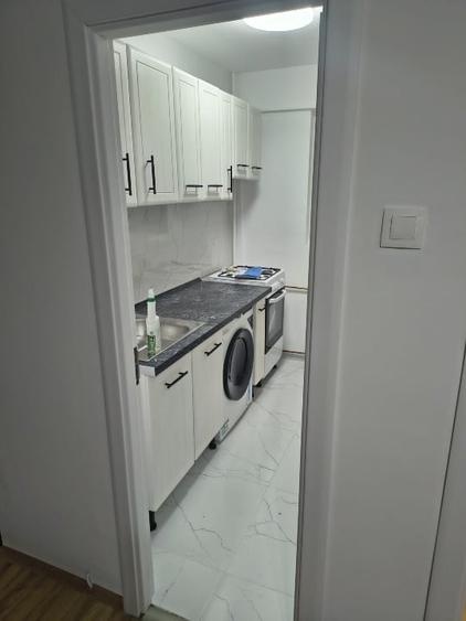 Garsonieră, mobilată în Titan
