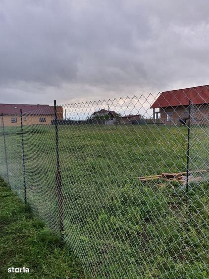 Teren de 600 mp, în Sânpetru
