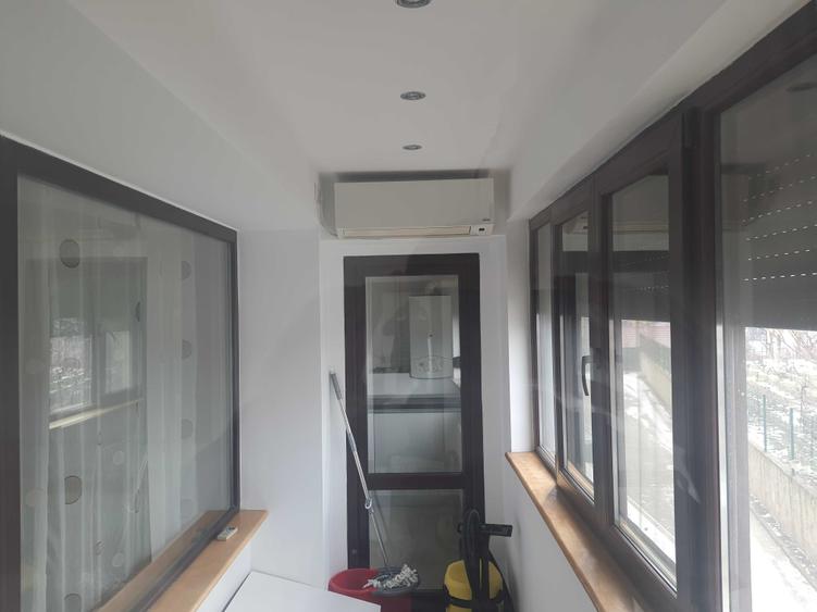 Apartament cu 3 camere decomandat în Exterior Vest