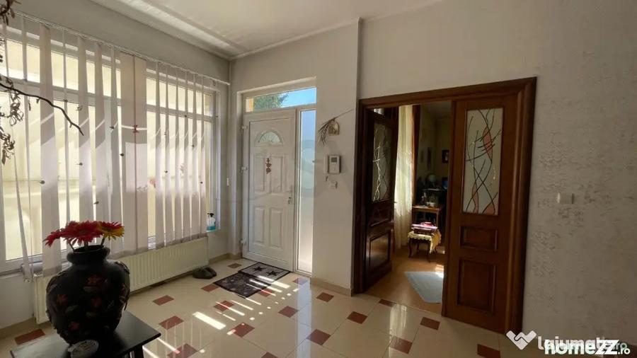 Casă cu 5 camere cu Teren 200 Mp în Dămăroaia