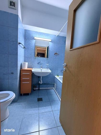 Apartament cu 2 camere decomandat în Nicolina