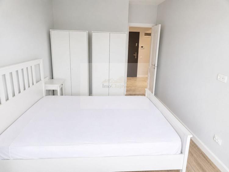 Apartament cu 2 camere semidecomandat, mobilat în Sopor