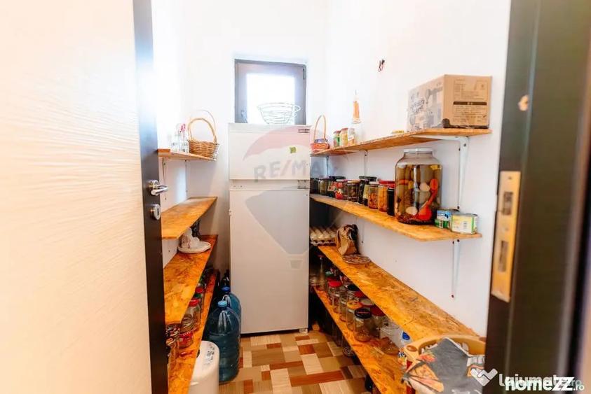 Casă cu 5 camere cu Teren 1240 Mp în Băbana