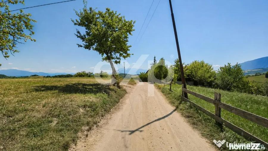 Teren în Poiana Mărului