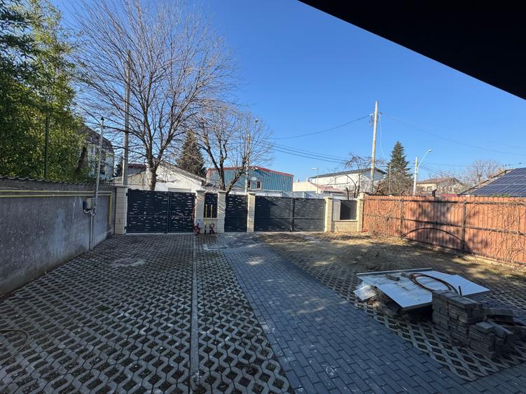 Duplex cu 5 camere cu Canalizare în Bucureștii Noi