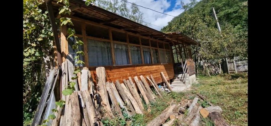 Casă cu 2 camere în Valea Mare