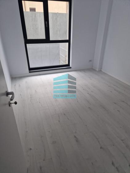 Apartament cu 4 camere în Titan