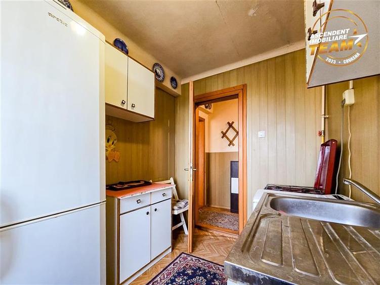 Apartament cu 2 camere decomandat în Lenin