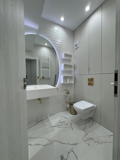 Apartament cu 2 camere decomandat în Universitate