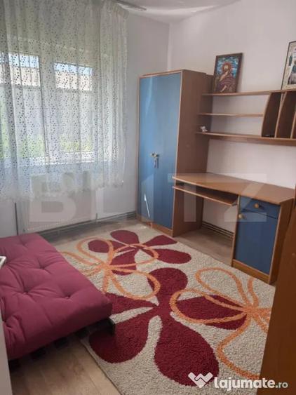 Apartament cu 3 camere decomandat, mobilat în Micro 16