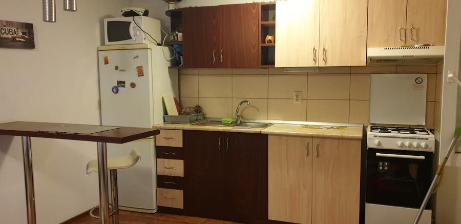 Garsonieră decomandată în 13 Septembrie