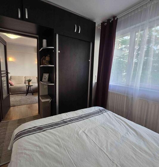Apartament cu 2 camere semidecomandat, mobilat în Cișmigiu