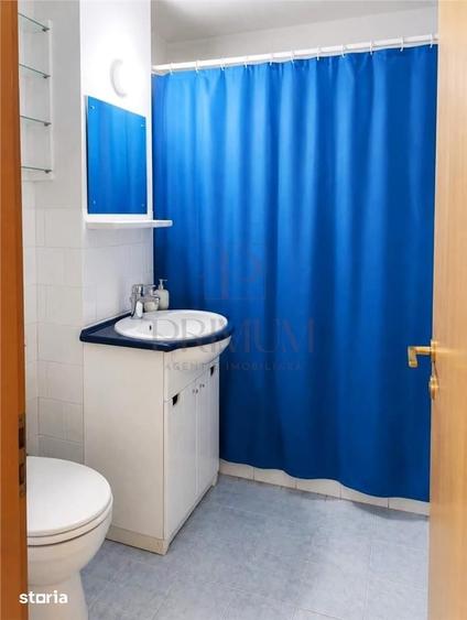 Apartament cu 4 camere decomandat în Lipovei