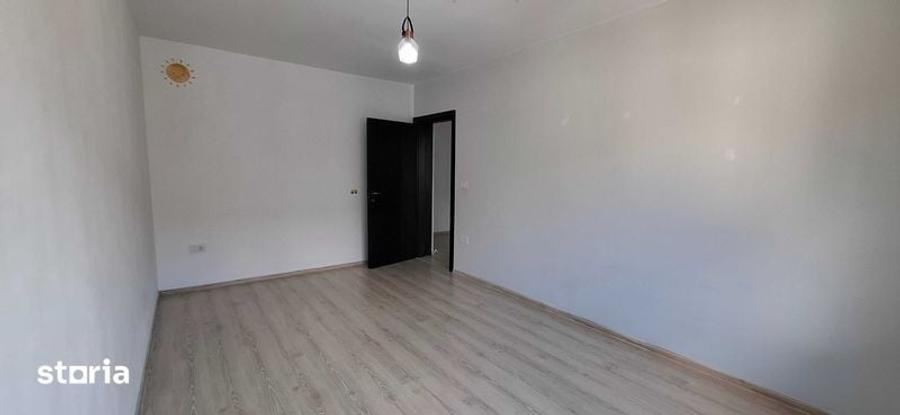 Apartament cu 3 camere decomandat în Valea Lupului