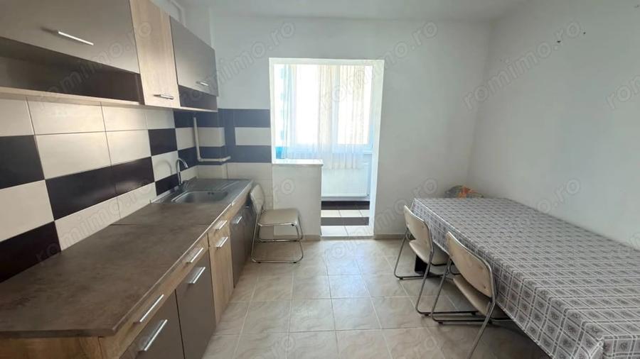 Apartament cu 3 camere decomandat în Nord