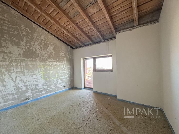 Duplex cu 8 camere cu Canalizare în Bună Ziua
