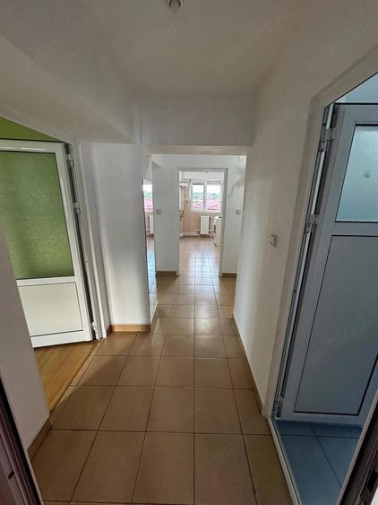 Apartament cu 3 camere decomandat în Exterior Sud