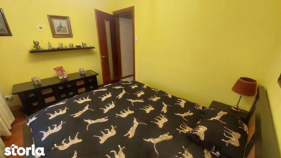 Apartament cu 3 camere decomandat, mobilat în Rovine