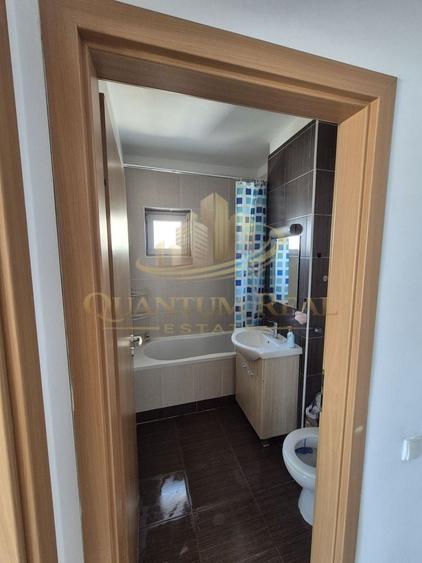 Apartament cu 2 camere semidecomandat în Titan