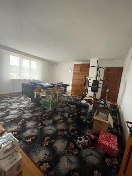 Casă cu 6 camere cu Canalizare în Alexandru cel Bun