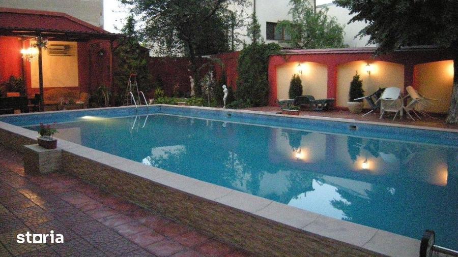 Casă cu 5 camere cu Canalizare în Ultracentral