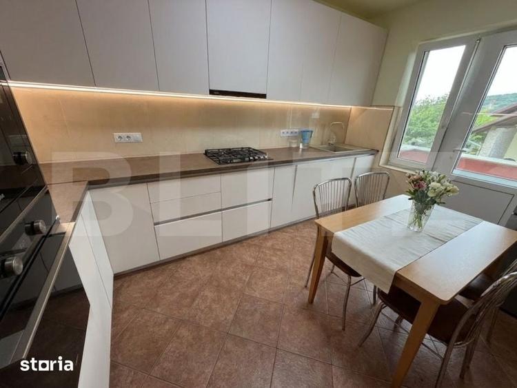 Casă cu 8 camere cu Teren 1800 Mp în Vețel