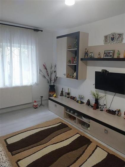 Apartament cu 2 camere decomandat în Răcădău