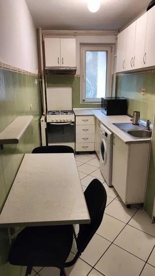 Apartament cu 3 camere decomandat, mobilat în Drumul Taberei