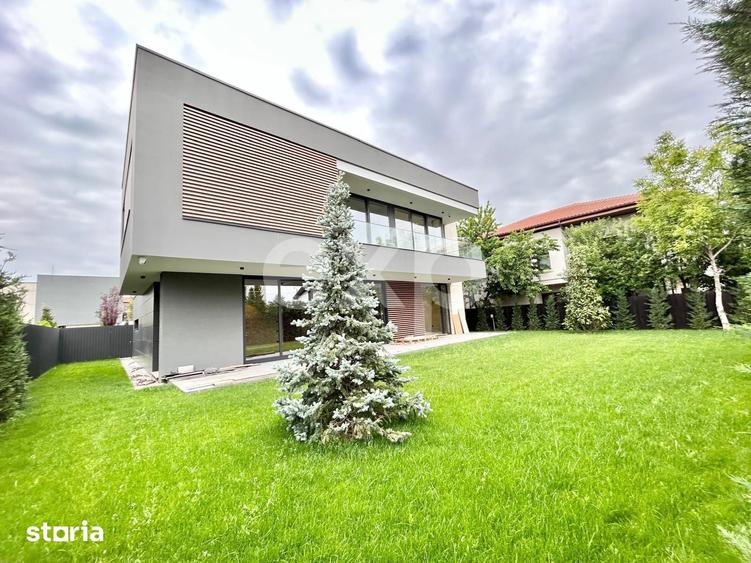 Casă cu 5 camere cu Teren 700 Mp în Central
