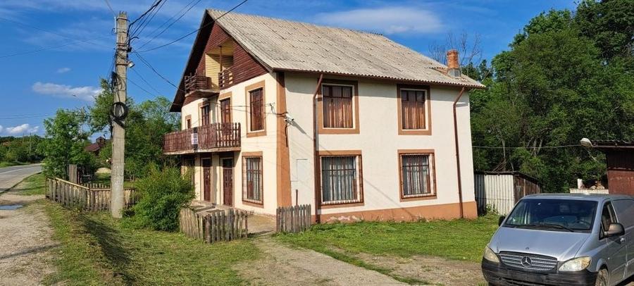 Casă cu 4 camere în Moșoaia