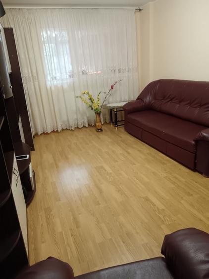 Apartament cu 2 camere decomandat în Micro 18