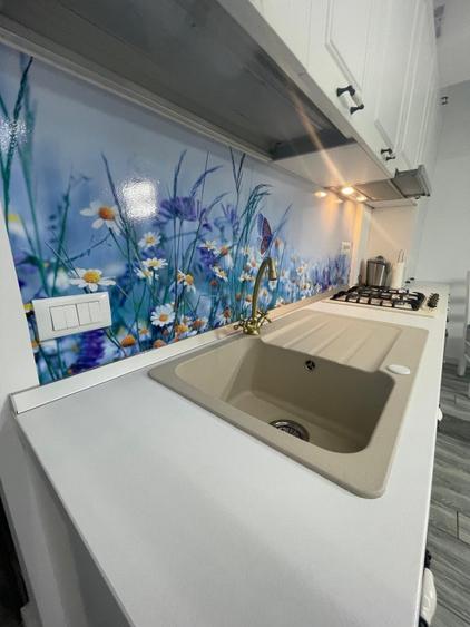 Apartament cu 3 camere semidecomandat în Nord