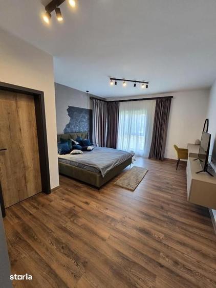 Casă cu 5 camere decomandat cu Piscina în Chinteni
