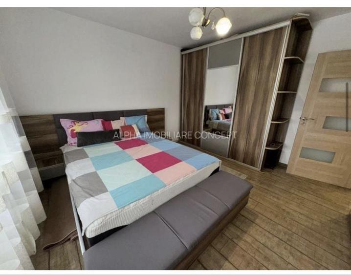 Apartament cu 3 camere decomandat în Exterior Vest