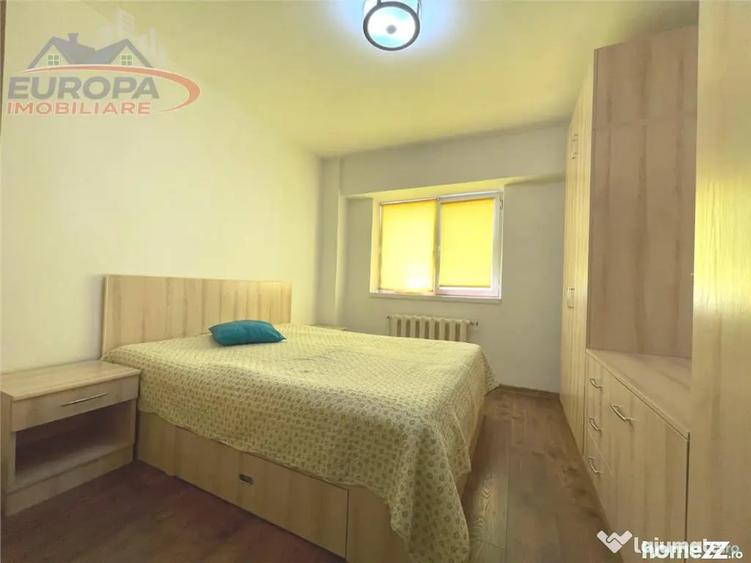 Apartament cu 2 camere decomandat în E3
