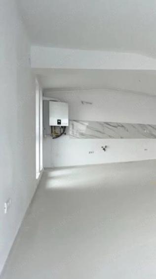 Apartament cu 3 camere decomandat în Giroc