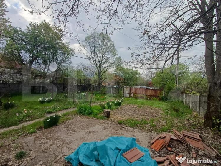 Casă cu 5 camere cu Teren 3900 Mp în Central
