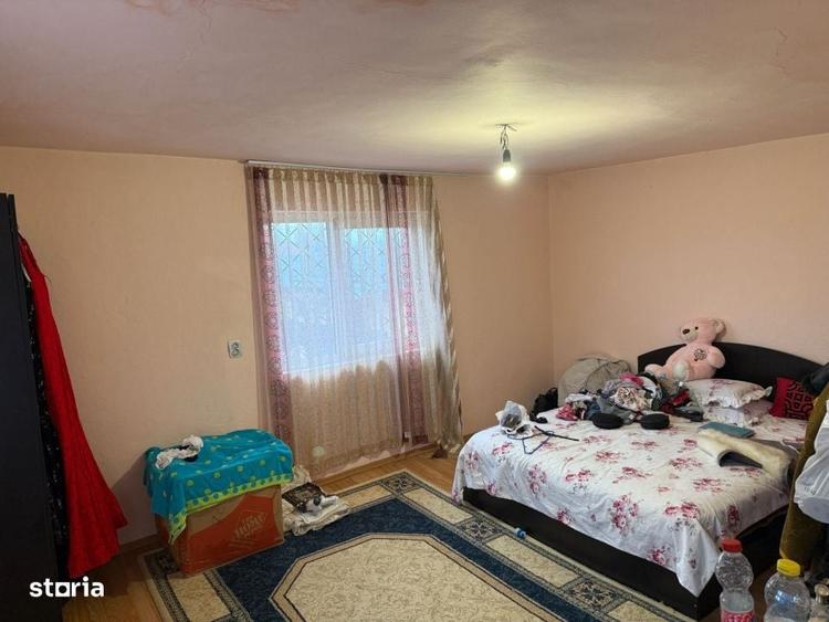 Casă cu 4 camere în Bucovăț