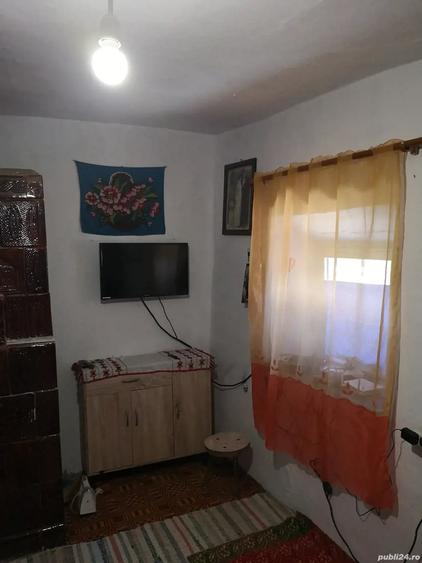 Casă cu 5 camere cu Teren 2200 Mp în Seaca