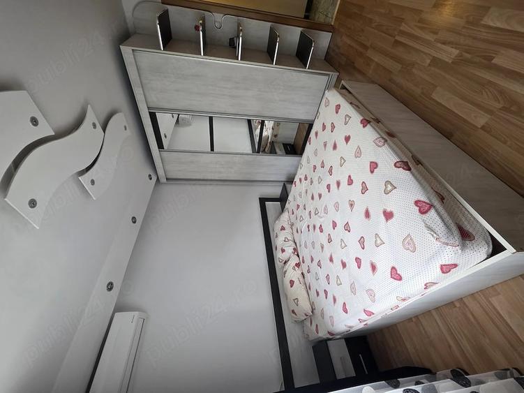 Apartament cu 3 camere semidecomandat în Fizicienilor