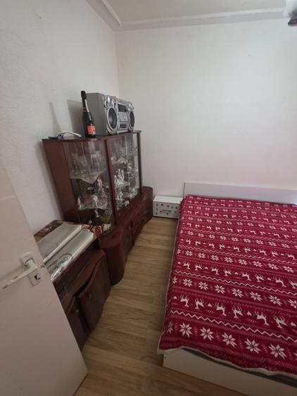 Apartament cu 2 camere semidecomandat în Florilor