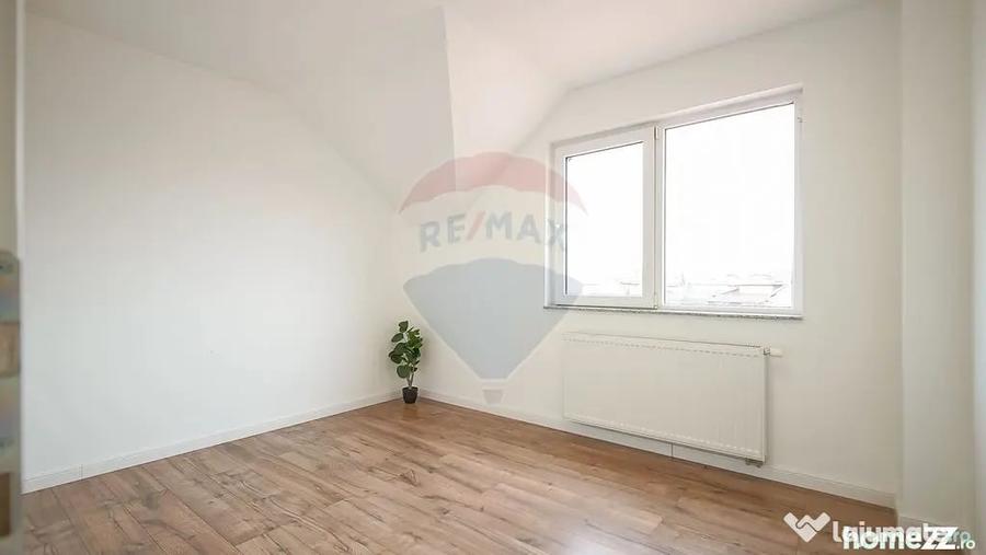 Casă cu 3 camere cu Teren 1400 Mp în Stupini