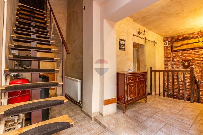 Casă cu 4 camere cu Teren 199 Mp în Unirii