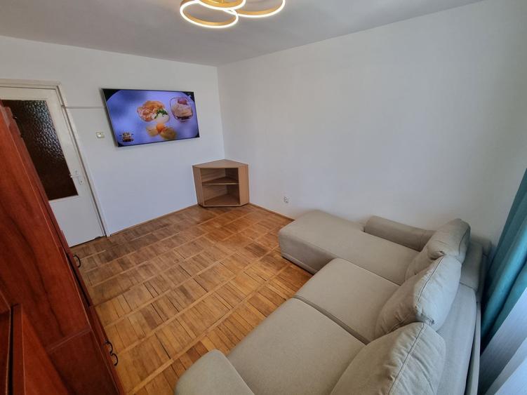 Apartament cu 2 camere decomandat, mobilat în Tomis Nord